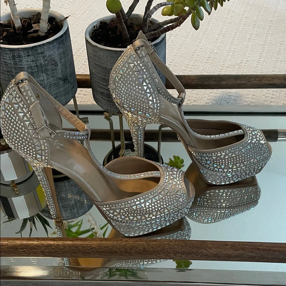 Thalia Sodi Nude Crystal Embellished Platform Heels - Picture 5 of 6